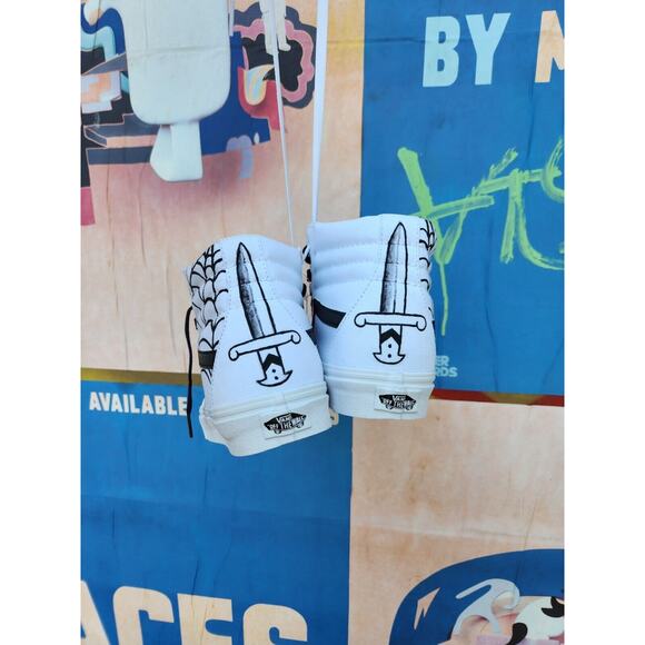 Hand Painted Custom Vans M6/W7.5 - Picture 2 of 12